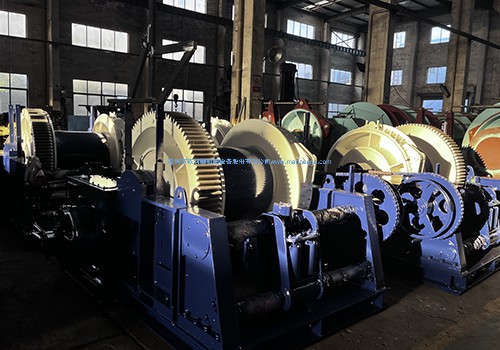 200KN液压起升绞车发货了